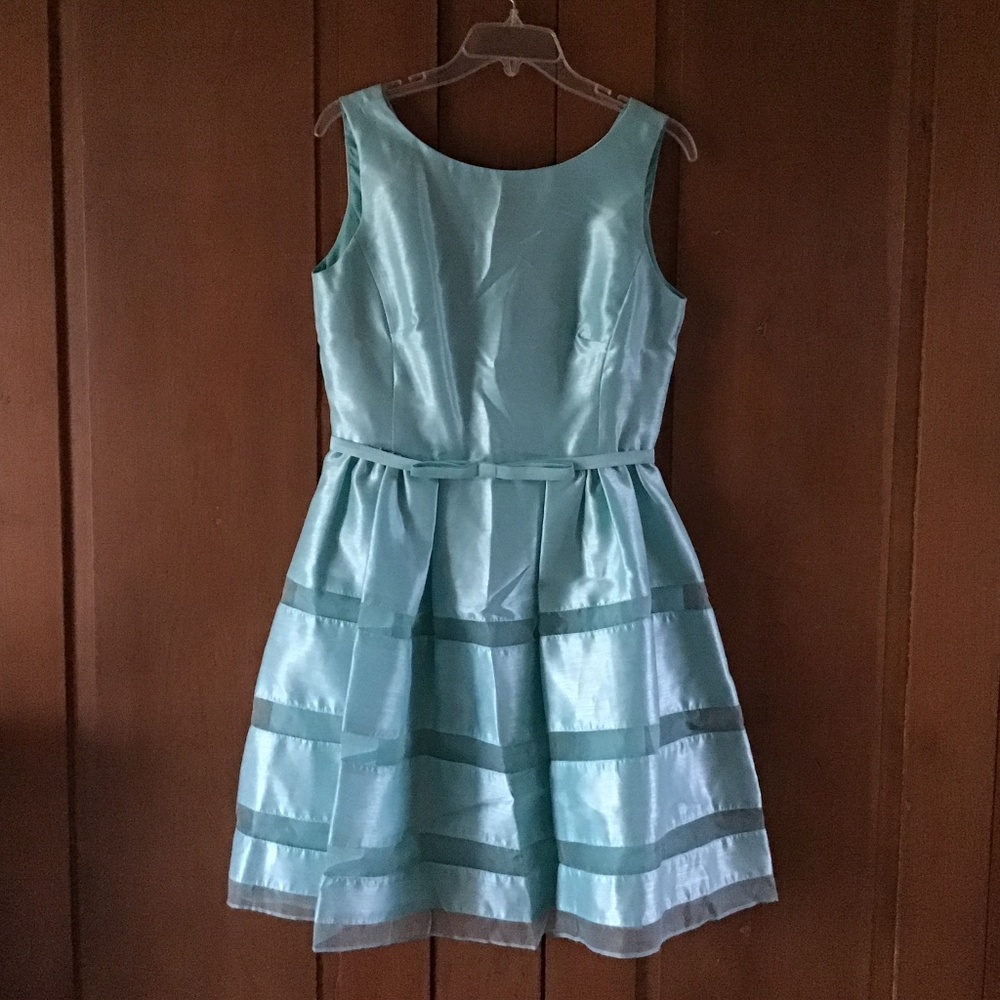 Taylor Dress Size 8 Aqua